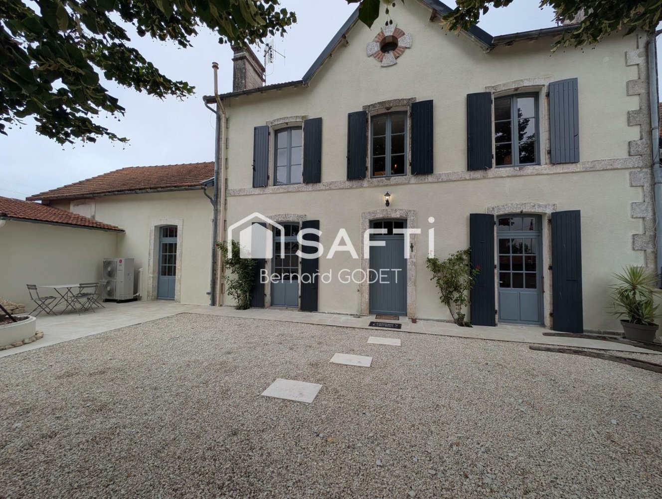 3 Schlafzimmer Haus in Charente, France, Nr. 277446