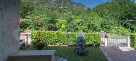 3 bedrooms Villa in Balsorano, Italy No. 362141 5