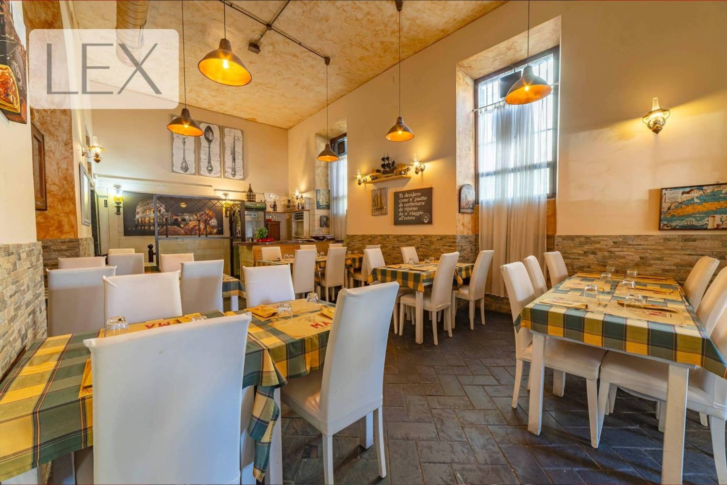 4 rooms Commercial property in Rome, Italy No. 386975