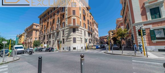 4 rooms Commercial property in Rome, Italy No. 386975 26