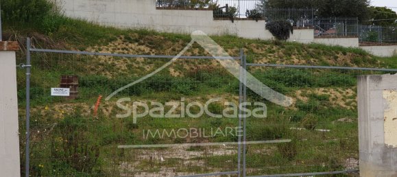 Terreno em Città Sant'Angelo, Italy 601 m² N.º 145515 2