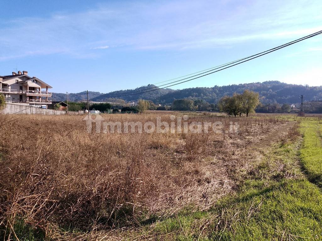 4832m² Land in Lauriano, Italy No. 176462
