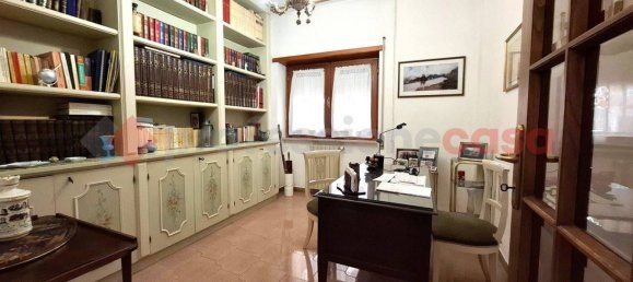 Квартира с 6 комнатами в Сора, Италия № 56845 18