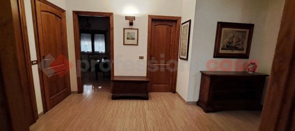 Квартира с 6 комнатами в Сора, Италия № 56845 24