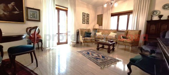 Квартира с 6 комнатами в Сора, Италия № 56845 16