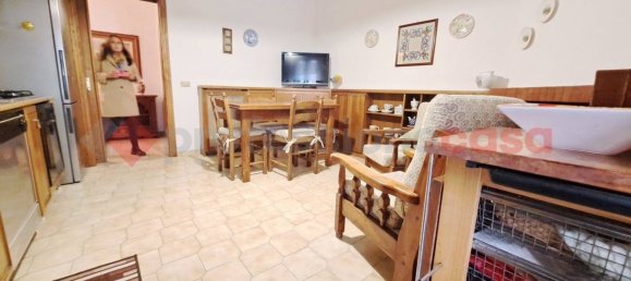 Квартира с 6 комнатами в Сора, Италия № 56845 10