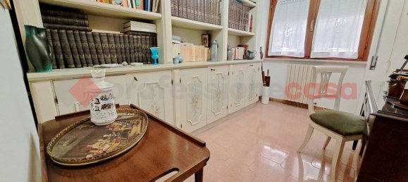 Квартира с 6 комнатами в Сора, Италия № 56845 23