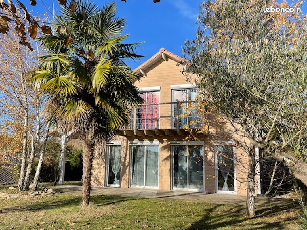 3 bedrooms House in Perigueux, France No. 96595