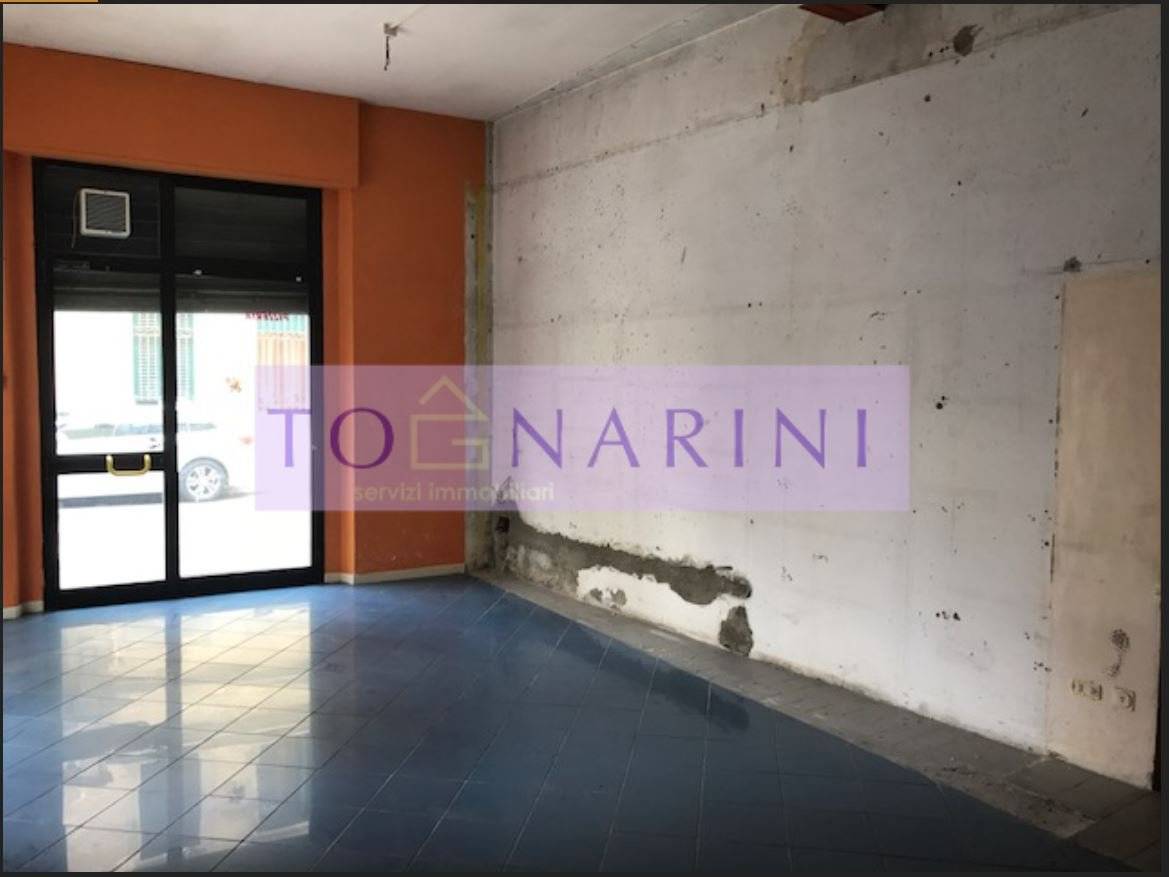 Imóvel comercial de 3 divisões em Montecatini Terme, Italy N.º 92302