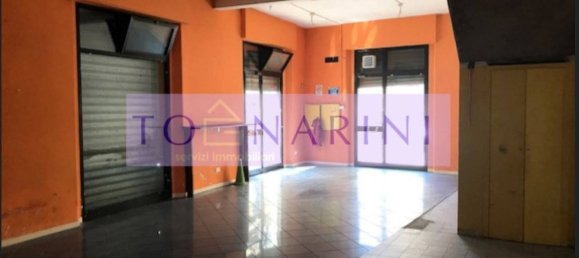 Imóvel comercial de 3 divisões em Montecatini Terme, Italy N.º 92302 2