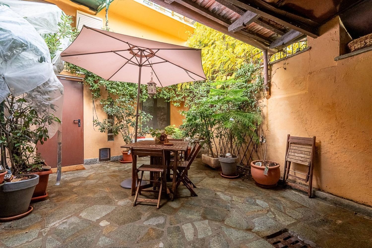 11 rooms Castles in Rivoli, Italy No. 208345