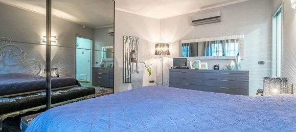 11 rooms Castles in Rivoli, Italy No. 208345 24