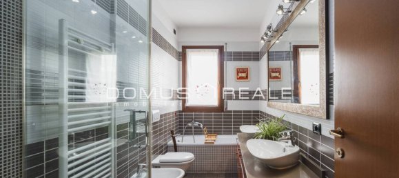 3 bedrooms Apartment in Verona, Italy No. 209221 28