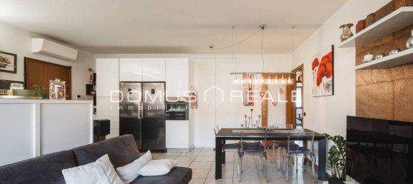 3 bedrooms Apartment in Verona, Italy No. 209221 11