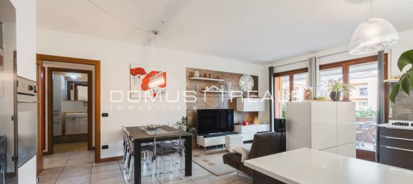 3 bedrooms Apartment in Verona, Italy No. 209221 2