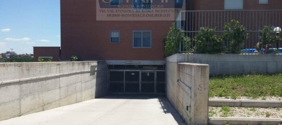 2 rooms Apartment in Rome, Italy No. 28789 3