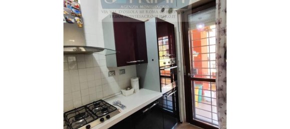 2 rooms Apartment in Rome, Italy No. 28789 10