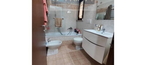 2 rooms Apartment in Rome, Italy No. 28789 16