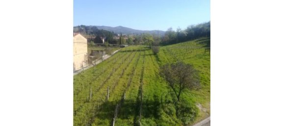 Дом с 5 спальнями в Винчи, Италия № 254725 2