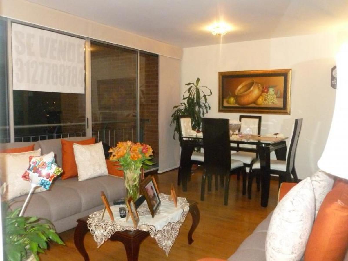 3 bedrooms House in Bogota, Colombia No. 12213