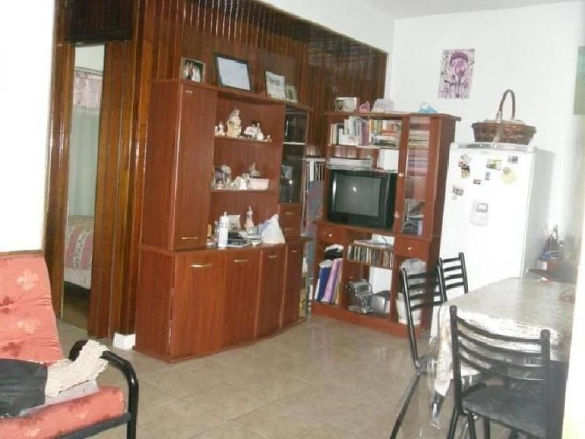 Studio in Bermudez, Argentina No. 61200