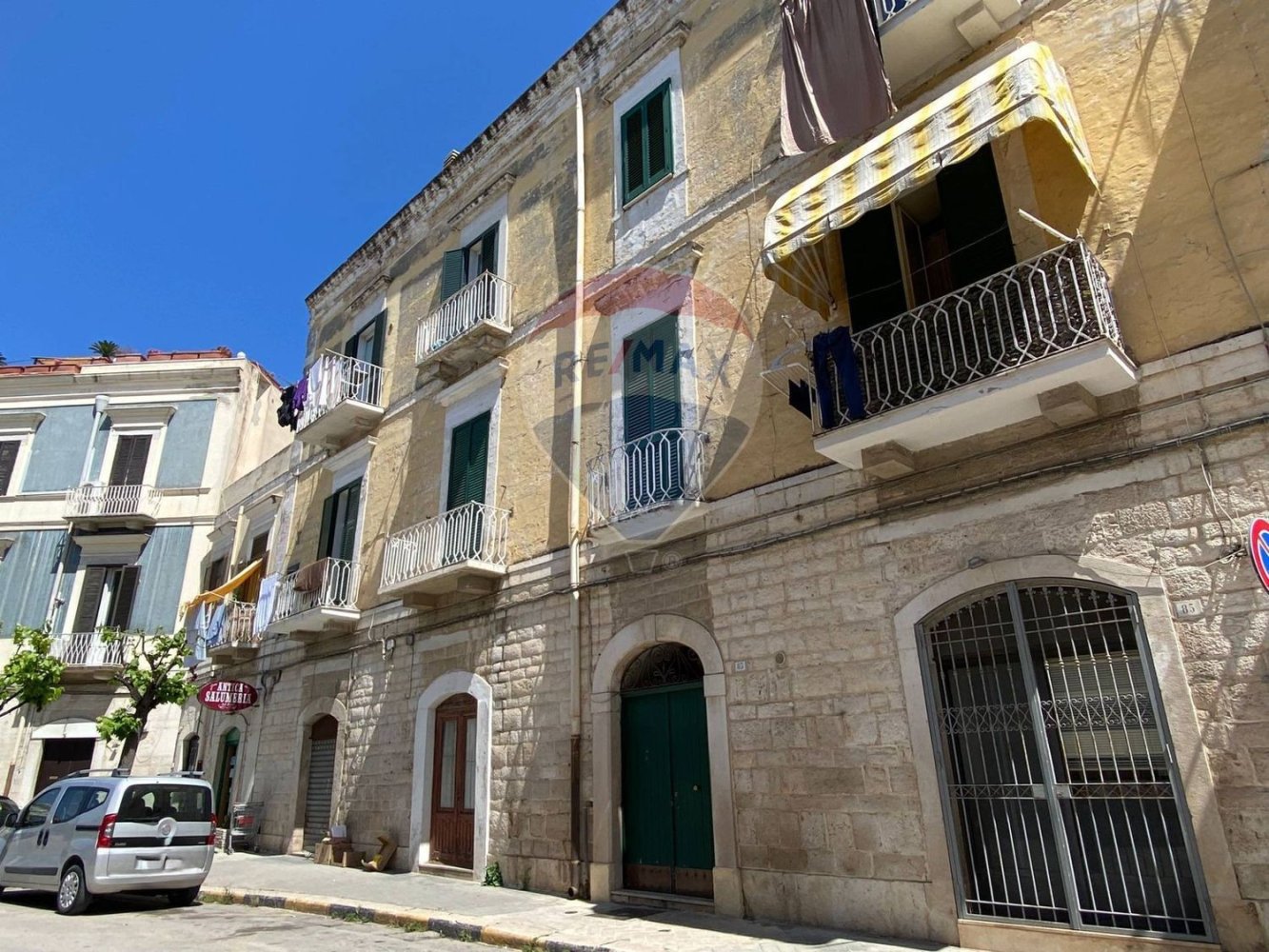 3 Schlafzimmer Wohnung in Trani, Italy, Nr. 363322
