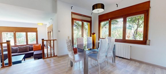 4 bedrooms House in El Masnou, Spain No. 175578 9