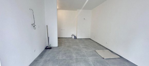 3 rooms Apartment in Follonica, Italy No. 194608 6