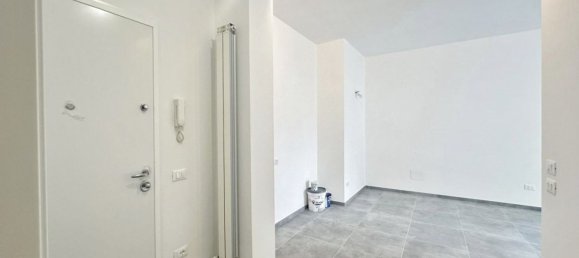 3 rooms Apartment in Follonica, Italy No. 194608 4