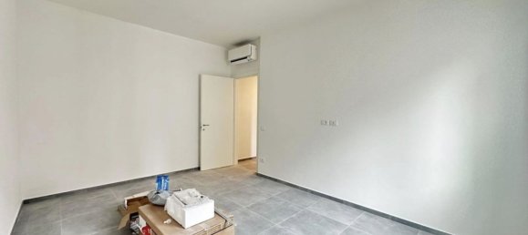 3 rooms Apartment in Follonica, Italy No. 194608 9