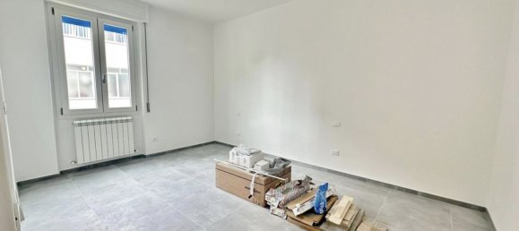 3 rooms Apartment in Follonica, Italy No. 194608 8