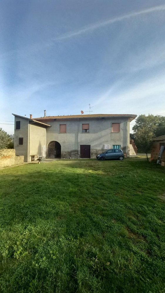 Casa de 14 divisões em Arezzo, Italy N.º 128120