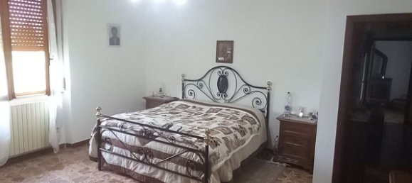 Casa de 14 divisões em Arezzo, Italy N.º 128120 18