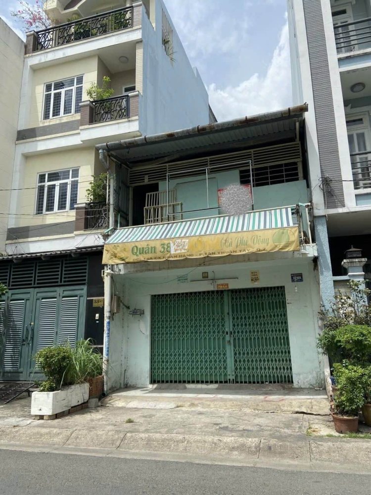 95m² Townhouse in District 7, Vietnam No. 12873