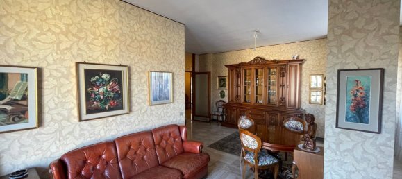 5-salle Appartement à Treviglio, Italy No. 238035 3