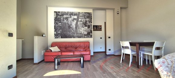Apartamento de 3 dormitorios en Lecco, Italy No. 365526 3