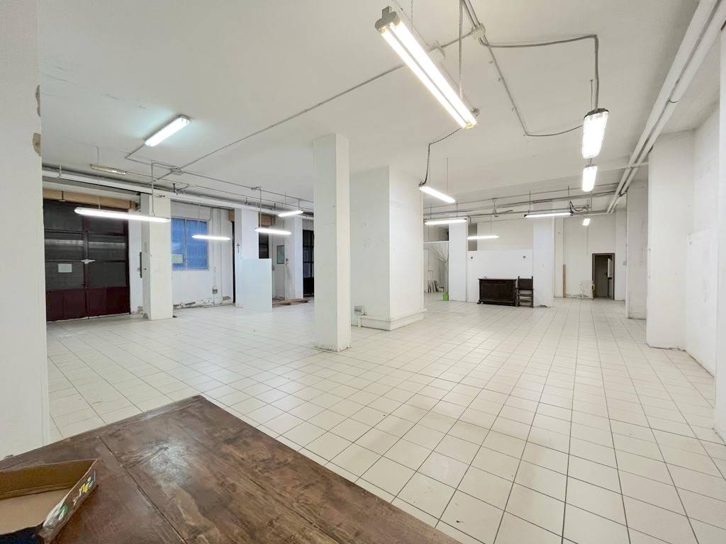 Armazém em Florence, Italy 310 m² N.º 124480
