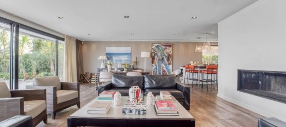 3 bedrooms Commercial property in Villeneuve-Loubet, France No. 38159 3