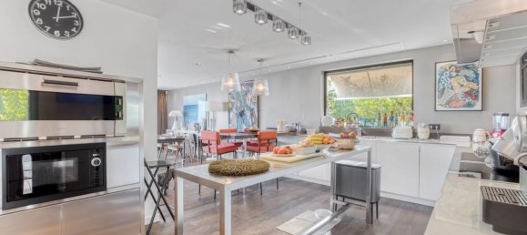 3 bedrooms Commercial property in Villeneuve-Loubet, France No. 38159 5