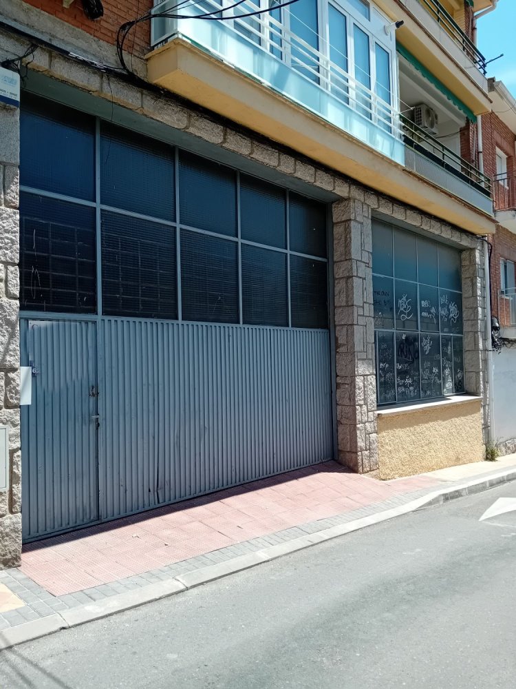 265m² Warehouse in Colmenar Viejo, Spain No. 164472