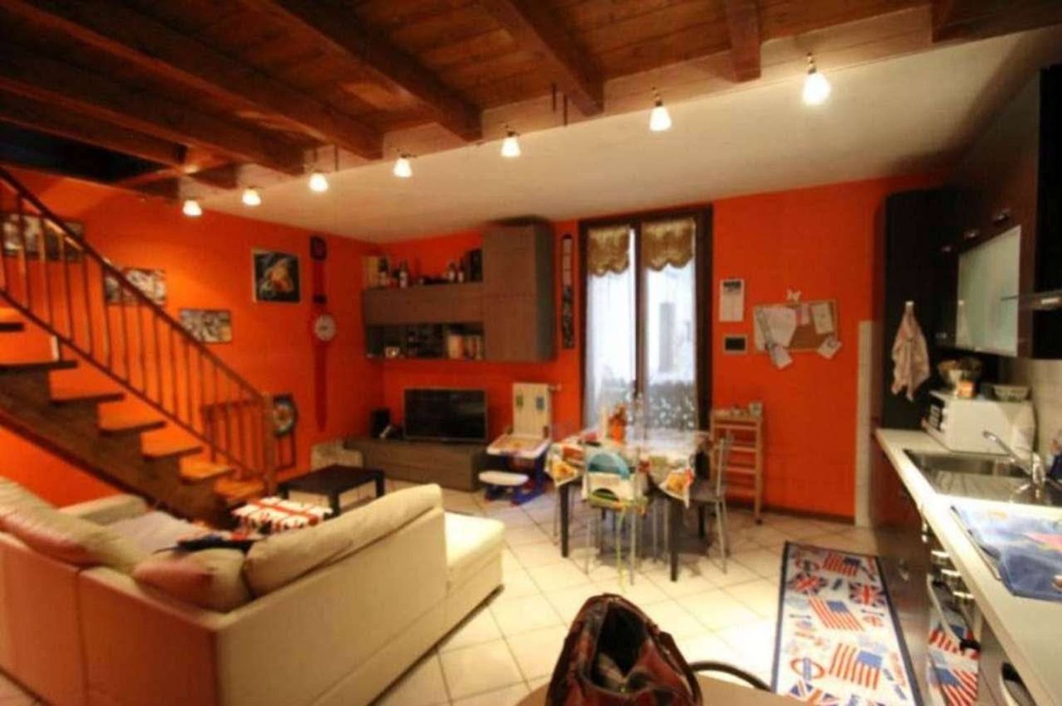 Apartamento de 3 divisões em Castello di Brianza, Italy N.º 87563