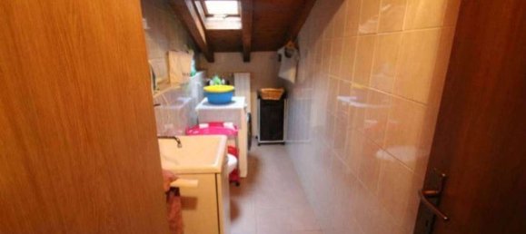 Apartamento de 3 divisões em Castello di Brianza, Italy N.º 87563 10