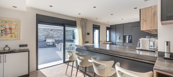 5 Schlafzimmer Villa in Marbella, Spain, Nr. 41216 32