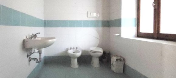 1-Zimmer Gewerbliche Immobilie in Urgnano, Italy, Nr. 287956 10