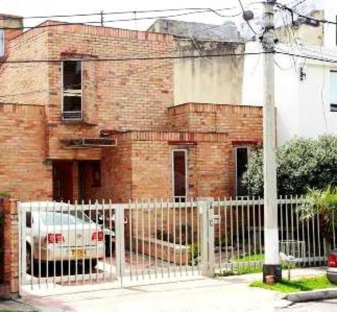 3 bedrooms House in Bogota, Colombia No. 14001