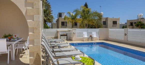 Дом с 4 спальнями в Протарас, Кипр № 24029 17