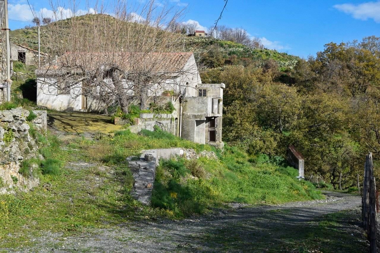 4-Zimmer Haus in Castelmola, Italy, Nr. 37656