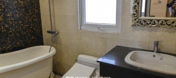 4 bedrooms Villa in Tay Ho, Vietnam No. 815 9