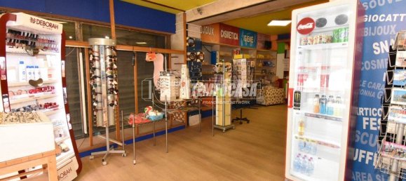 3 rooms Commercial property in Cavallino-Treporti, Italy No. 285046 5