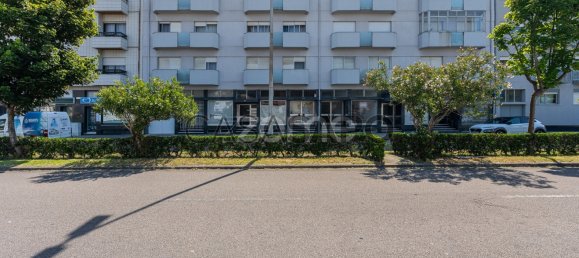 150m² Commercial property in Espinho, Portugal No. 190454 5